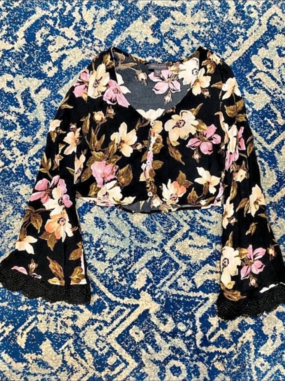 Kendall + Kylie Floral Cropped Top in Black & Pink Size Small